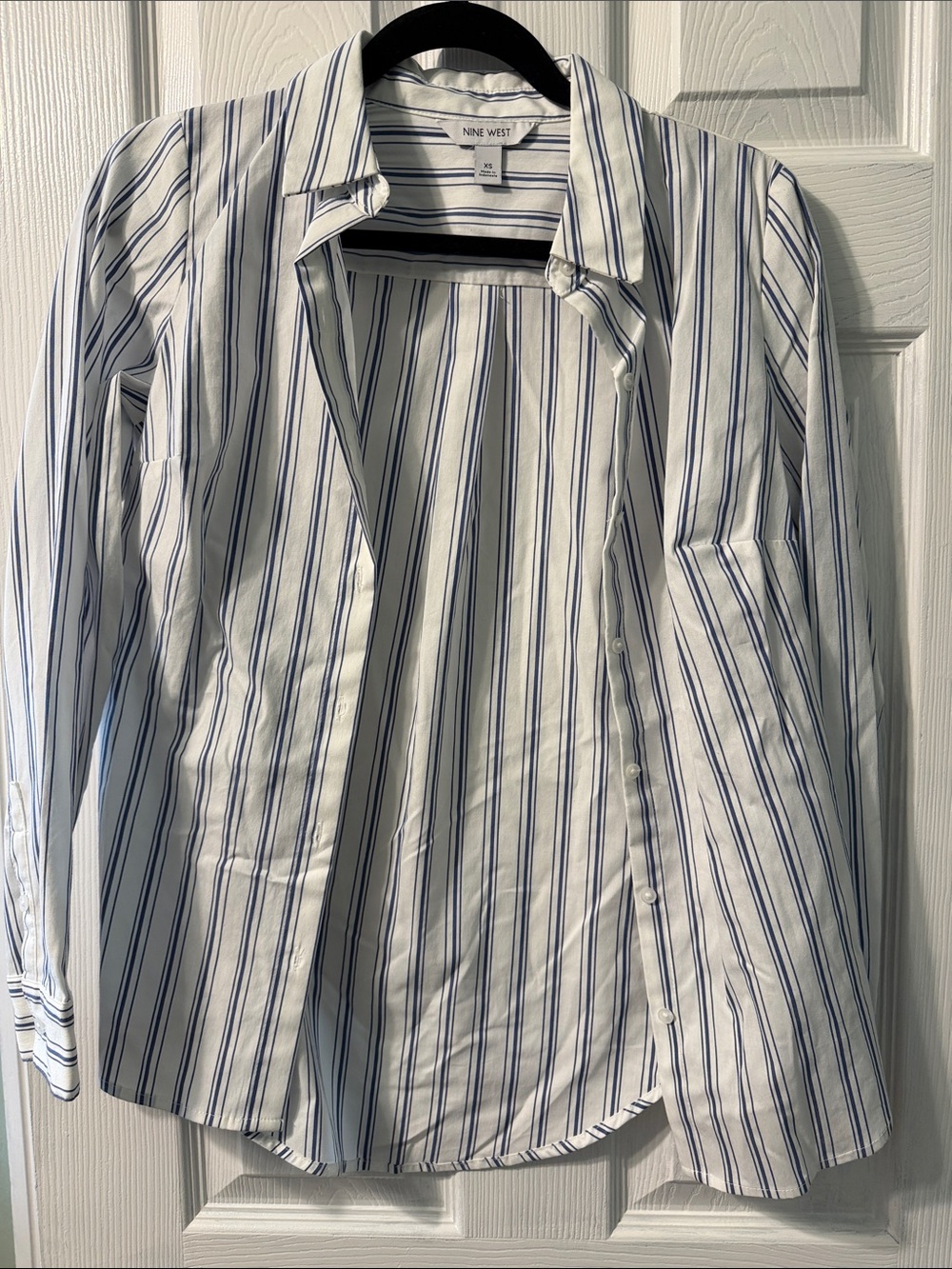 Nine West Women’s White & Blue Striped Dress Shirt
